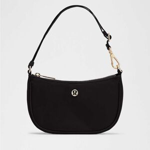 Lululemon City Essentials Shoulder Bag 1L Black/Gold
